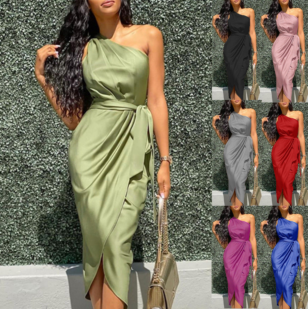 Damen asymmetrisches Satinkleid mit Taillengurt Echo Archiv