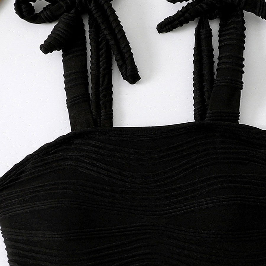 Damen Eleganter Einteiler mit Rüschendetails Echo Archiv