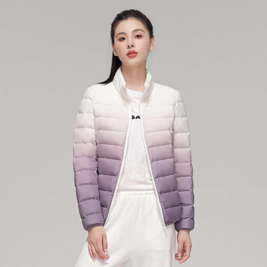 Damen ultraleichte Kapuzen-Steppjacke mit kompaktem Packmaß und windabweisender Hülle Echoarchiv