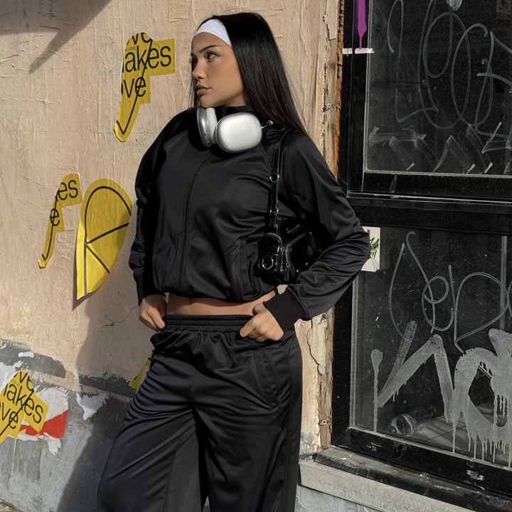 Damen Cropped-Trainingsjacke und hochtaillierte Jogginghose Set aus funktionalem Polyester – Avérine