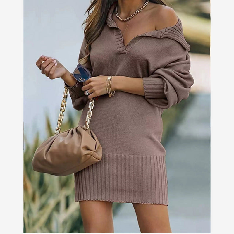 Damen nan schulterfreies Strickminikleid mit weitem V-Ausschnitt und Rippbund Echo Archiv