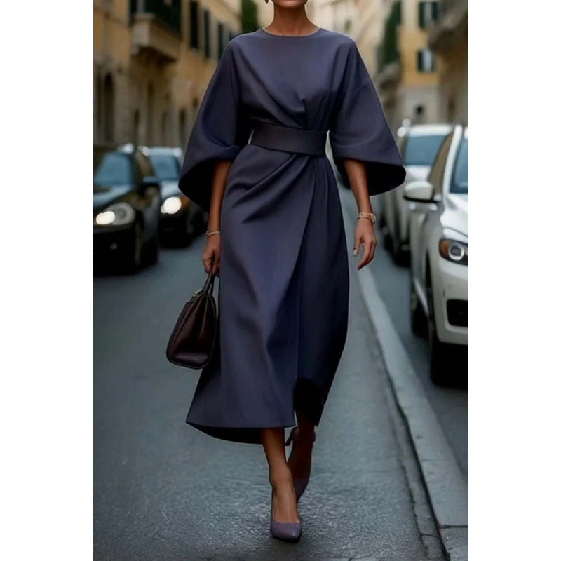 Damen Elegantes Midikleid mit weitem Kimonoärmel und tailliertem Wickelbund Echo Archiv