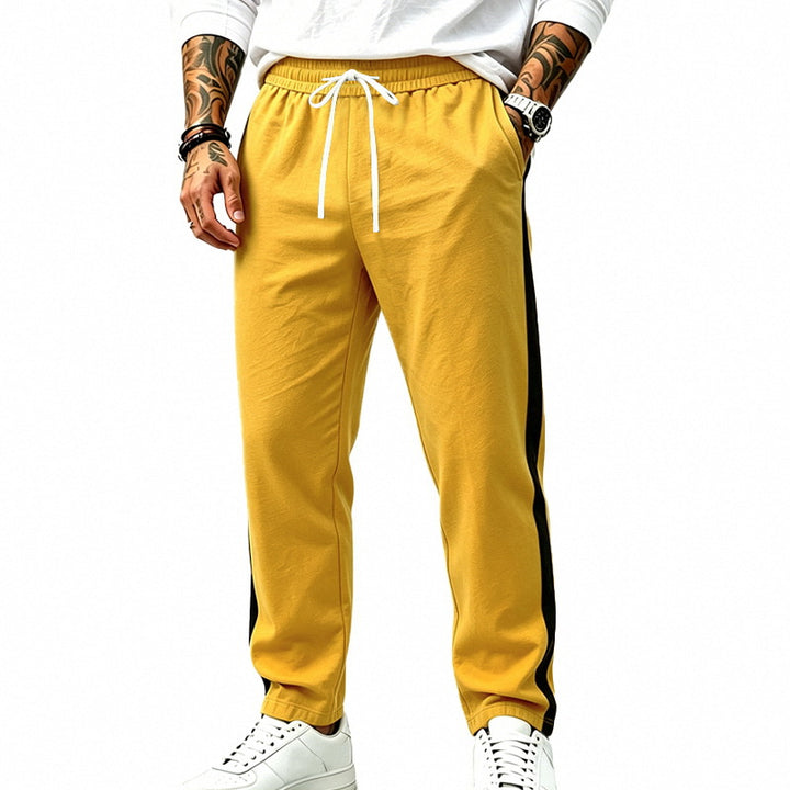 Herren Athletische Trackpants mit geradem Bein, seitlichem Kontrastband und elastischem Tunnelzug – Marzano