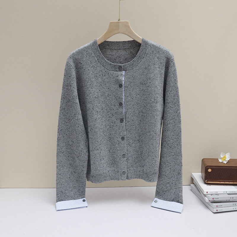 Damen Kurz geschnittener Feinstrick-Cardigan mit kontrastierenden Hemdblusenmanschetten Echo Archiv