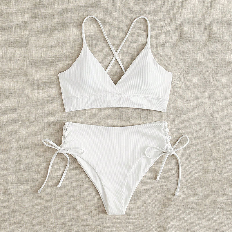 Damen Hochtaillierter Bikini mit verstellbaren Schnürdetails Echo Archiv