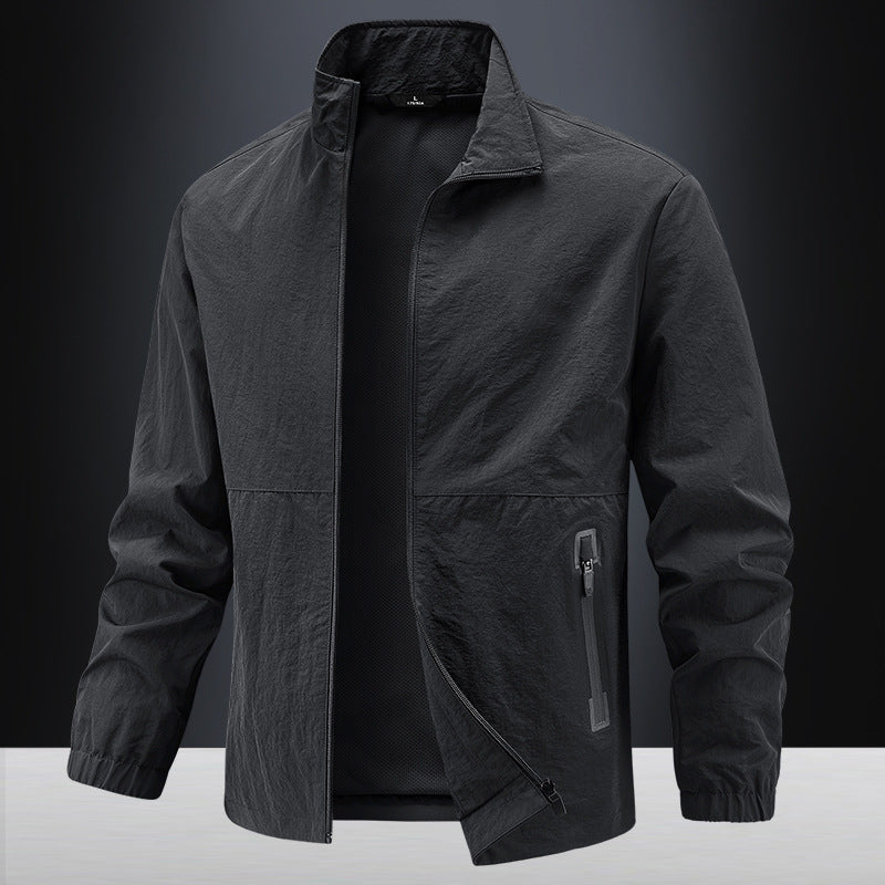 Herren Leichte technische Übergangsjacke mit Stehkragen atmungsaktivem Mesh-Futter und wasserabweisenden Reißverschlusstaschen Echo Archiv