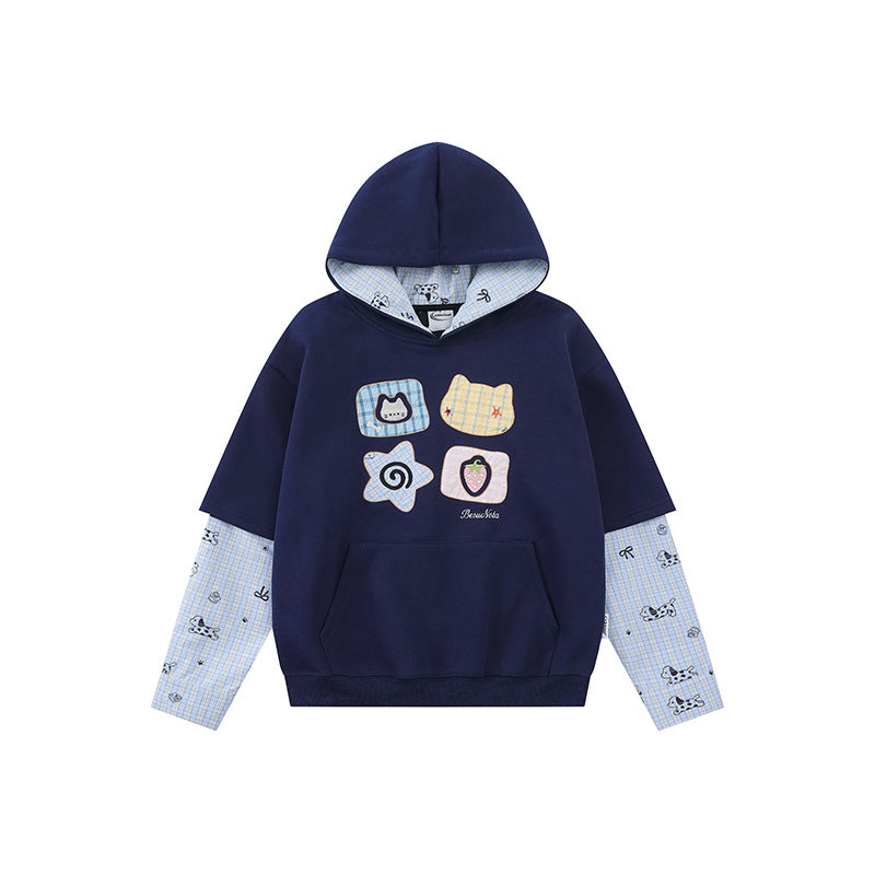 Damen Kapuzensweatshirt mit Lagenoptik, Kängurutasche und verspielten Patch‑Applikationen Echoarchiv