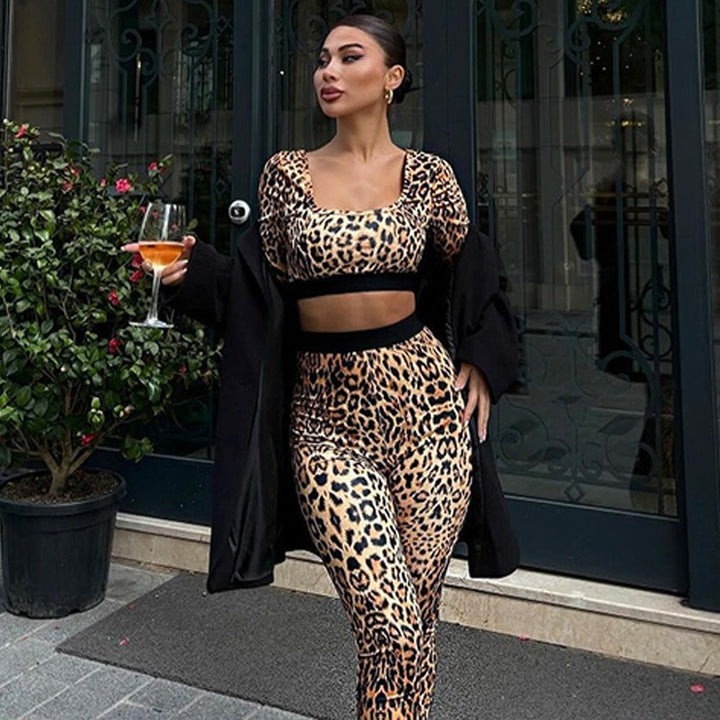 Damen Figurbetontes Flared Jumpsuit mit Animal-Print Echo Archiv
