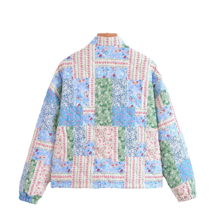 Damen Gepolsterte Patchwork Steppjacke mit Stehkragen und Druckknopfverschluss Echo Archiv