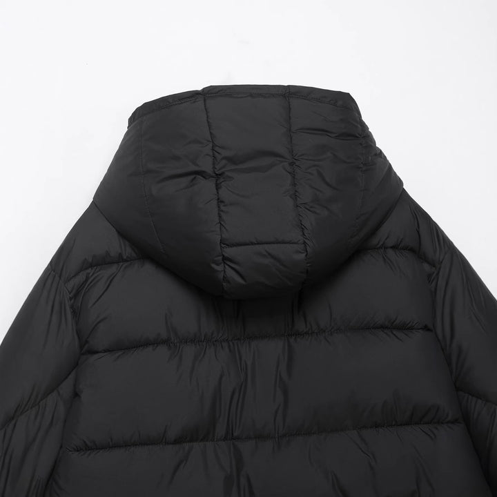 Damen Kurze boxy Funktionsjacke mit Kapuze, wattierter Isolierung und diagonalen Reißverschlusstaschen Echoarchiv