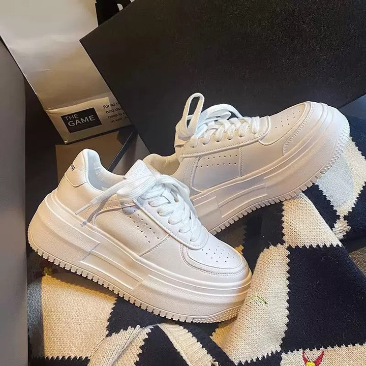 Damen Chunky Sneakers mit dämpfender Plattform und atmungsaktiver Oberflächenstruktur Echo Archiv