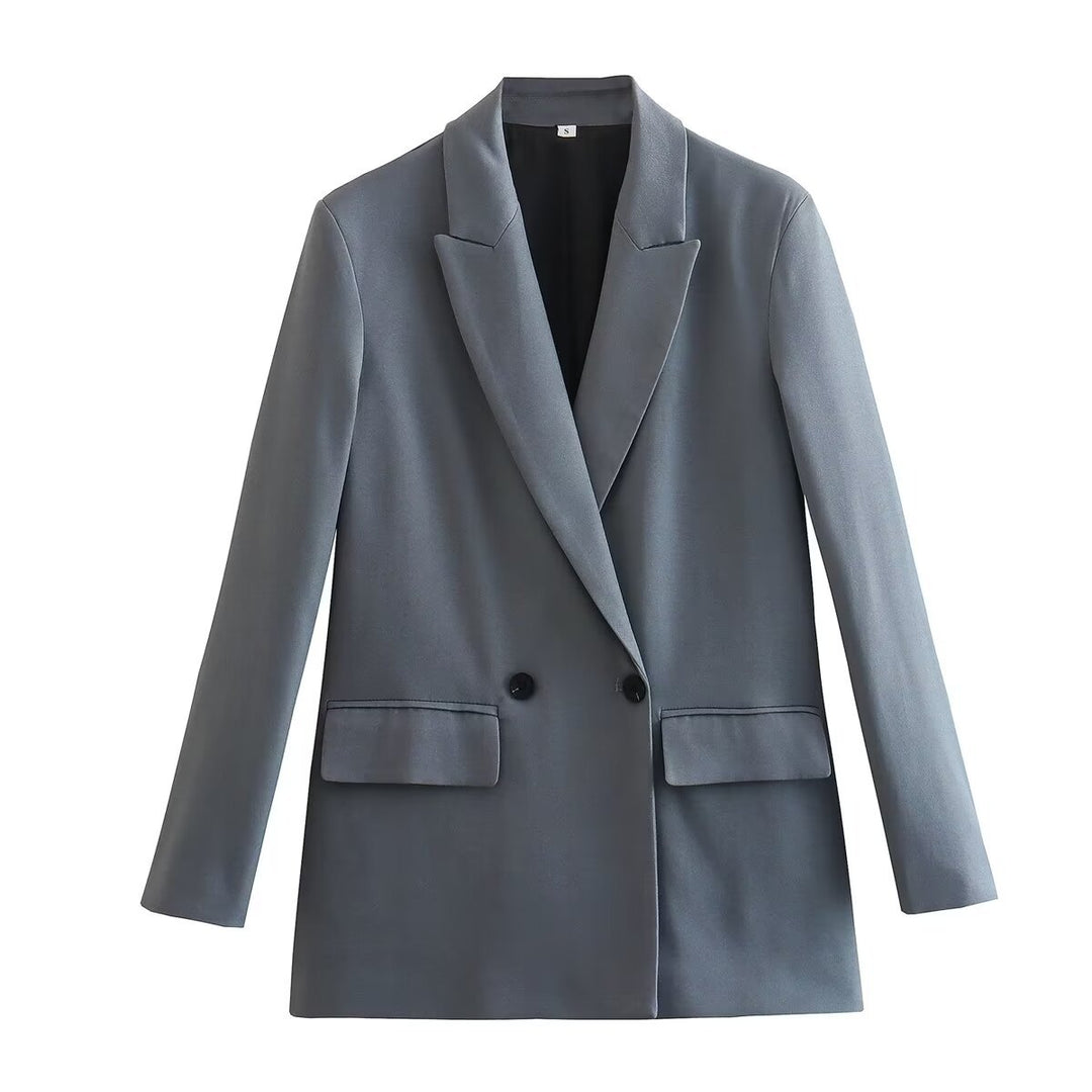 Damen figurbetonter zweireihiger Longblazer mit spitzem Revers leicht verlängertem Saum und Pattentaschen – Valéne