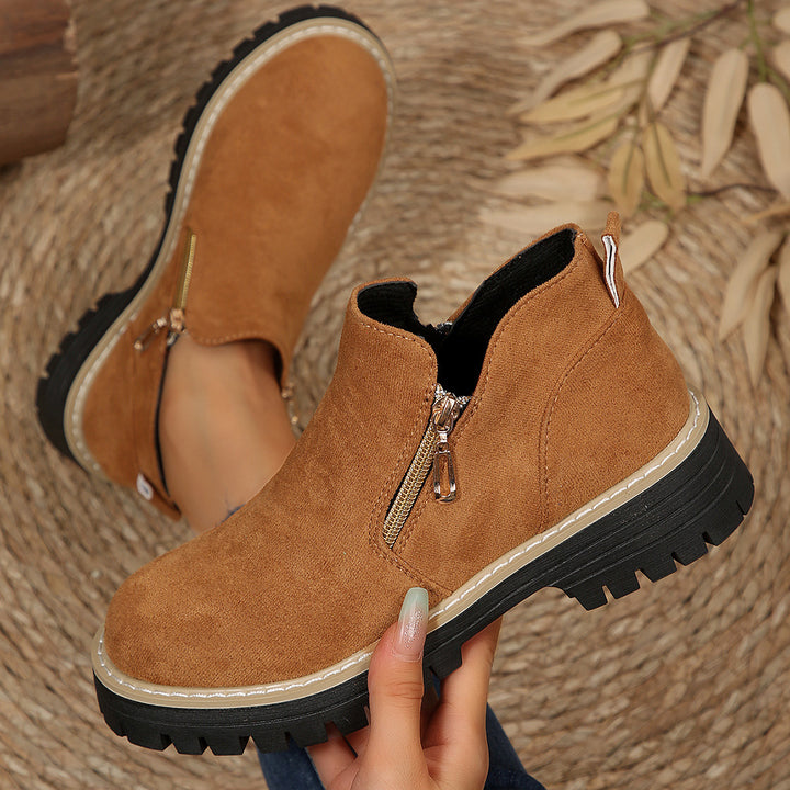 Damen Kurzschaft-Stiefelette aus Veloursoptik mit robust profilierter Sohle und seitlichem Reißverschluss – Varelle