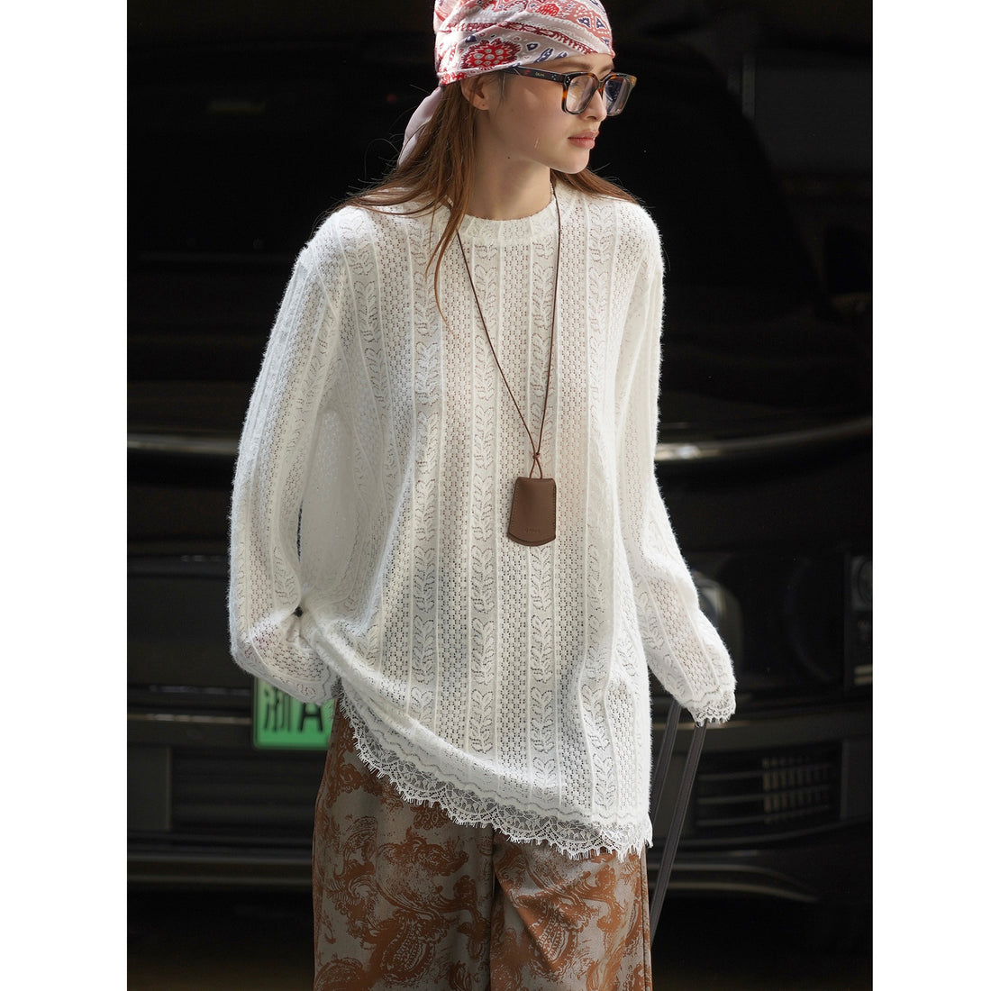 Damen Transparenter Ajourstrick-Pullover mit Spitzenkante Echoarchiv