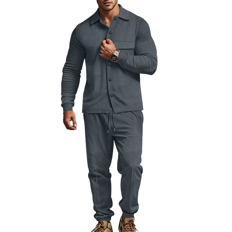 Herren komfortables Freizeit-Set mit klassischem Hemd und elastischen Jogginghosen Echoarchiv