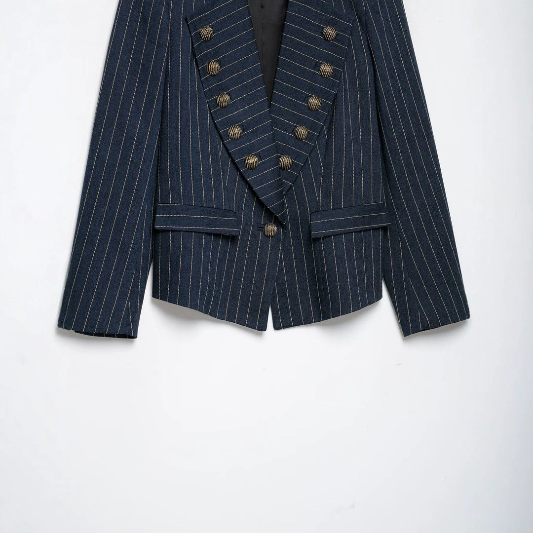 Damen Cropped-Blazer im Nadelstreifen mit doppelseitiger Zierknopfleiste und Schulterriegeln Echoarchiv
