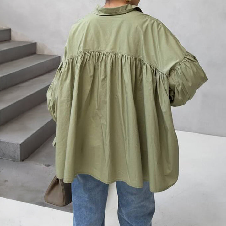 Damen weites Oversize-Hemd mit geraffter Schulterpasse und Ballonärmeln – Élovi