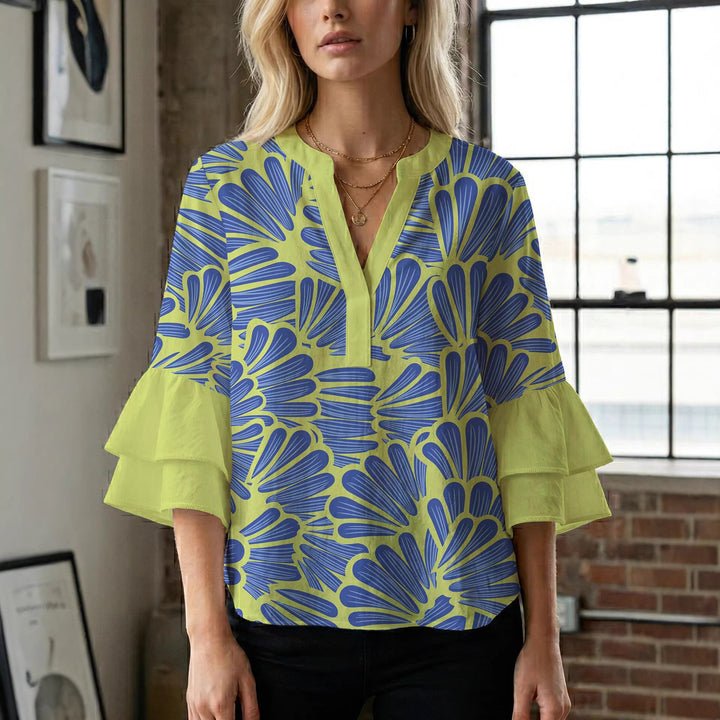 Damen elegantes Blusenshirt mit voluminösen Rüsenärmeln und grafischem Blumendesign Echo Archiv