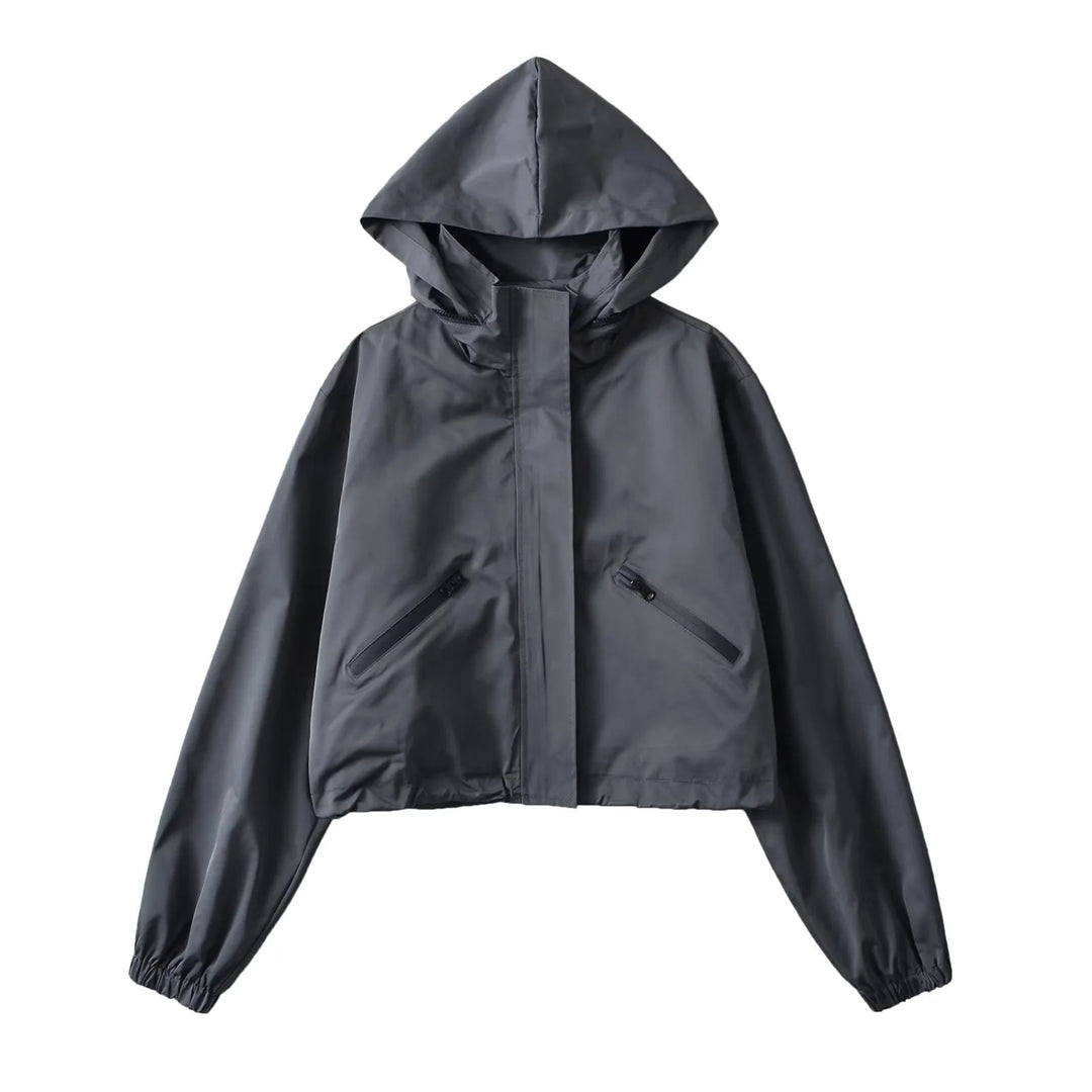 Damen Cropped Regenjacke mit Kapuze, wasserabweisender Tech‑Qualität und schrägen Reißverschlusstaschen Echo Archiv