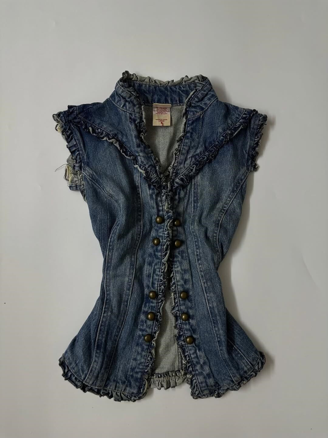 Damen Denim-Weste mit verspieltem Rüschendesign Echo Archiv