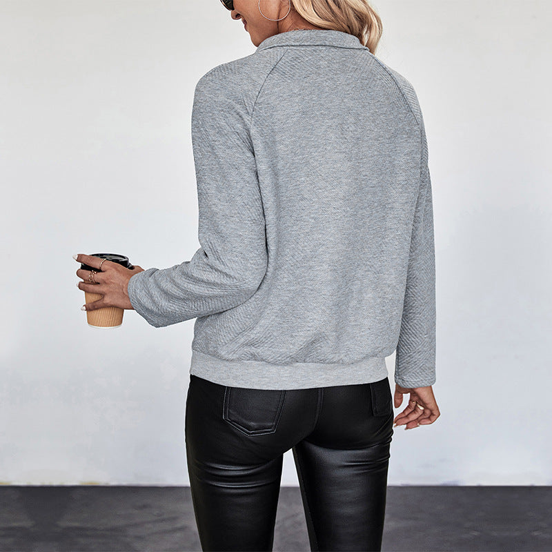 Damen Quilted-Sweatshirt mit Stehkragen, Druckknopfleiste und College-Print Echoarchiv