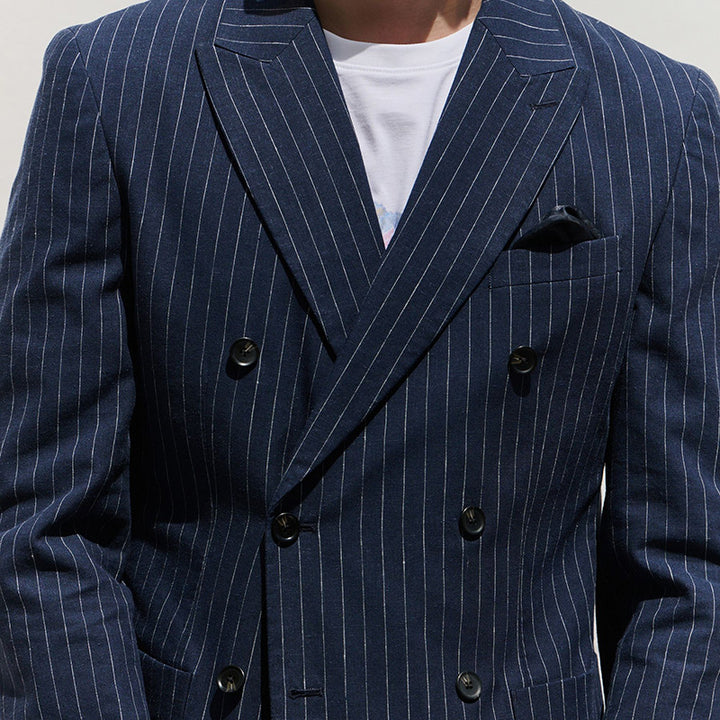 Herren Doppelreiher Blazer mit feinen Nadelstreifen Echoarchiv