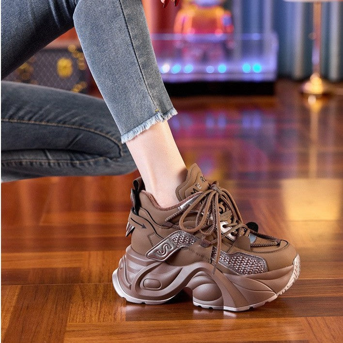 Damen Sportliche Chunky Sneakers mit rutschfester Sohle und modernem Designelement Echo Archiv
