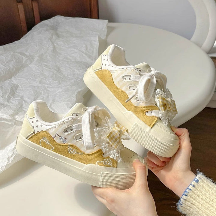 Damen Sneakers mit verspielt romantischen Details und komfortablen Sohlen Echo Archiv