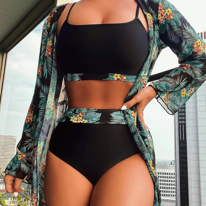 Damen Bikini-Set mit hochgeschnittenem Höschen und floralem Kimono Echo Archiv