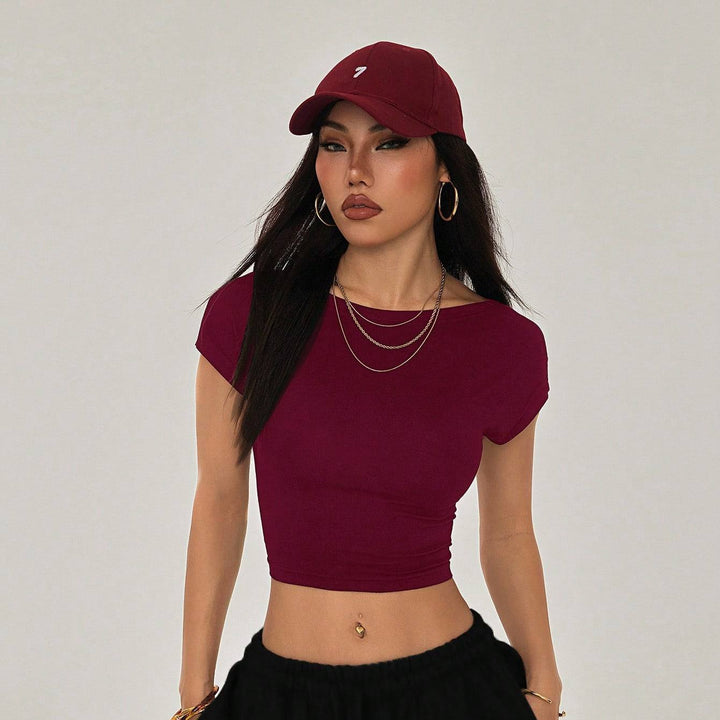 Damen Crop-Top mit breitem Ausschnitt und körperbetontem Schnitt Echo Archiv
