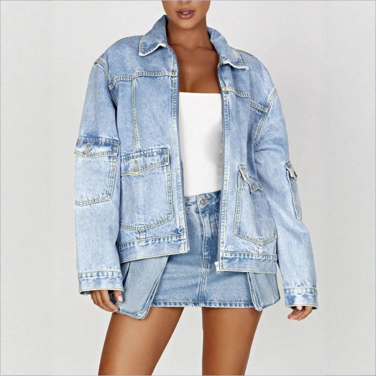 Damen Oversize Utility-Denimjacke mit großen Pattentaschen und Reißverschluss Echo Archiv