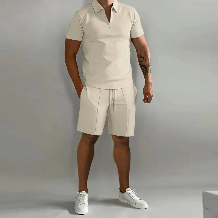 Herren sportliches Kurzarm-Poloshirt mit Reißverschluss und passenden Shorts Echoarchiv
