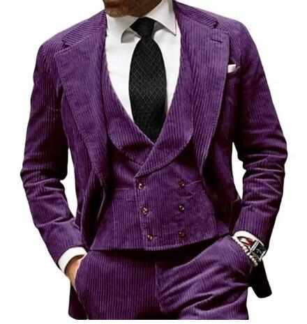 Herren eleganter Cordanzug mit Weste und stilvollem Revers Echoarchiv