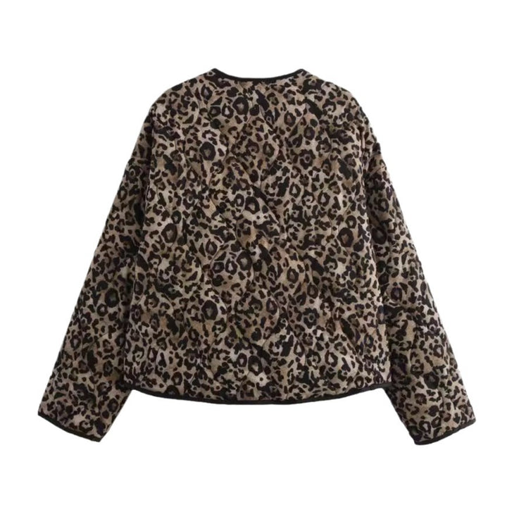 Damen 60+ gesteppte Kurzblousonjacke im Animalprint mit Rundhals und aufgesetzten Taschen Echo Archiv