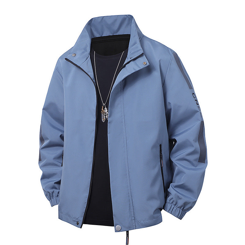 Herren Minimalistische technische Freizeitjacke mit hohem Kragen, verdecktem Reißverschluss und elastischen Bündchen Echo Archiv