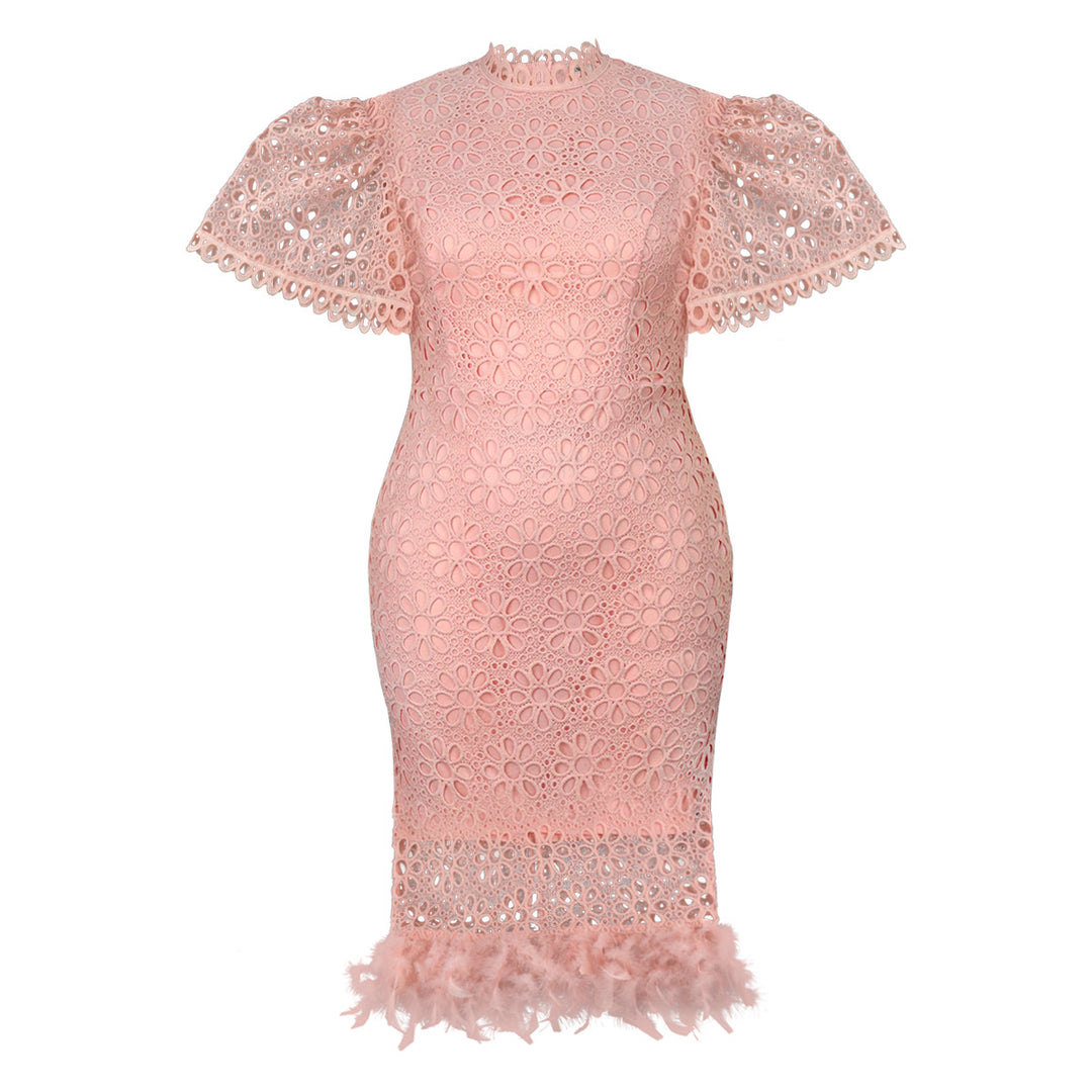 Damen Hochwertiges Spitzenkleid mit voluminösen Puffärmeln und fransigem Saum Echo Archiv