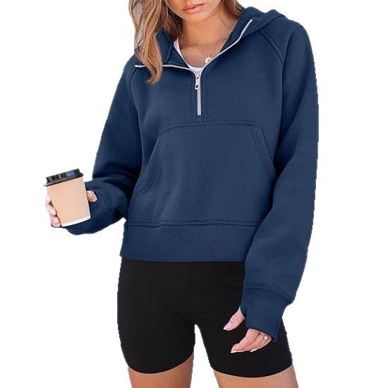 Damen Kurz geschnittener Kapuzenpullover mit Halb-Reißverschluss und Kängurutasche – Auréline