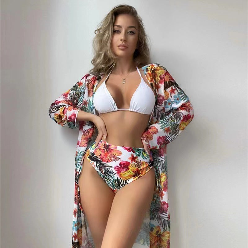 Damen Bikiniset mit hohem Bund und floralem Überwurf Echo Archiv