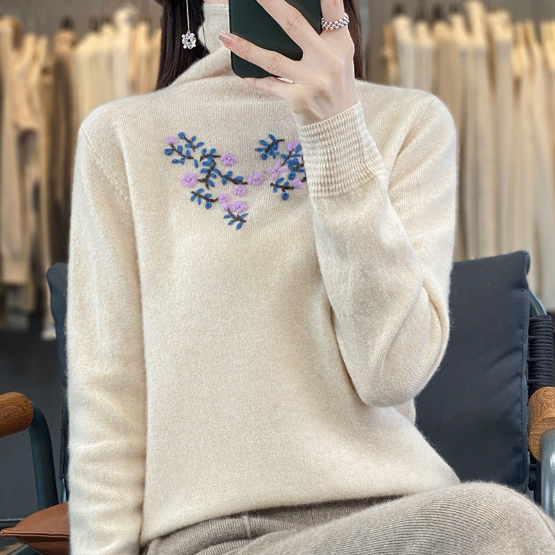 Damen Kaschmir‑Optik Rollkragenpullover mit zarter Blumenstickerei am Brustbereich Echoarchiv