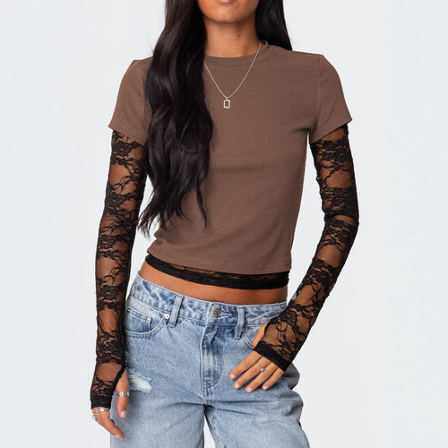 Damen Kurzgeschnittenes T‑Shirt mit transparenten Spitzenärmeln – Avérine