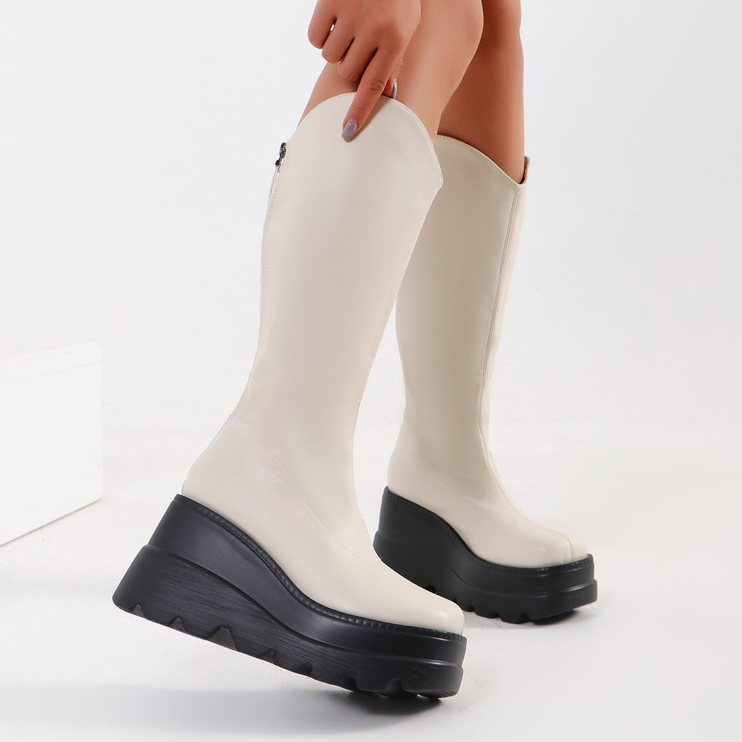 Damen Kniehohe Plateau‑Boots mit grober Lug‑Sohle, verdeckter Keilsohle und Seitenreißverschluss Echo Archiv