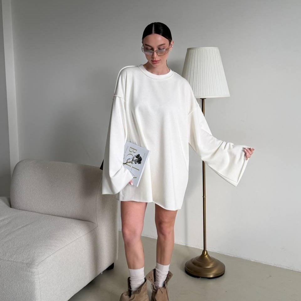 Damen Oversized Sweaterkleid mit weiten Trompetenärmeln – Mavelle