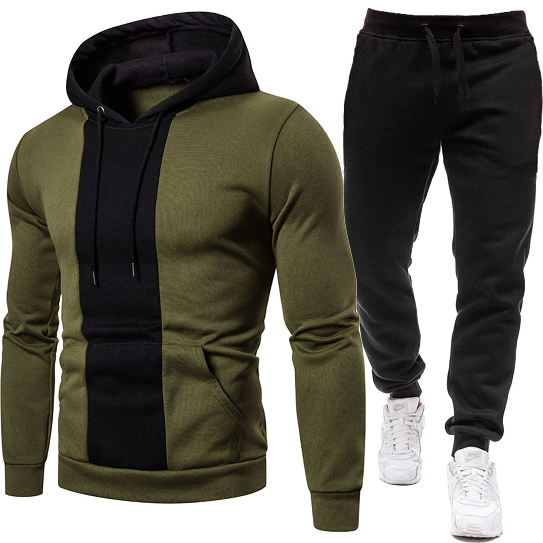 Herren Sportliche Kapuzenjacke und Jogginghose Echoarchiv