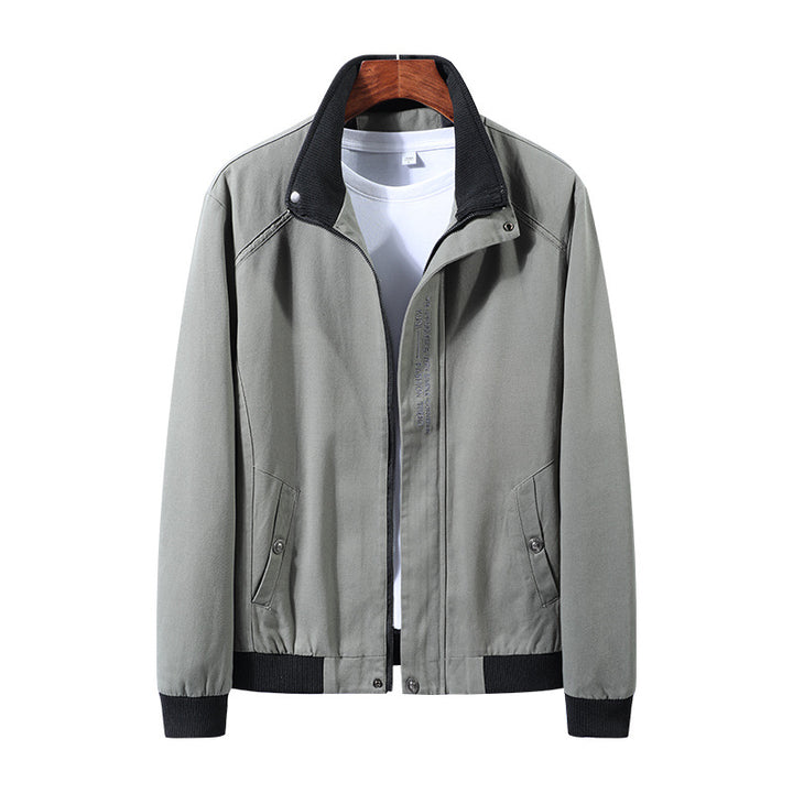Herren moderne Übergangsjacke mit Stehkragen und praktischen Taschen Echoarchiv