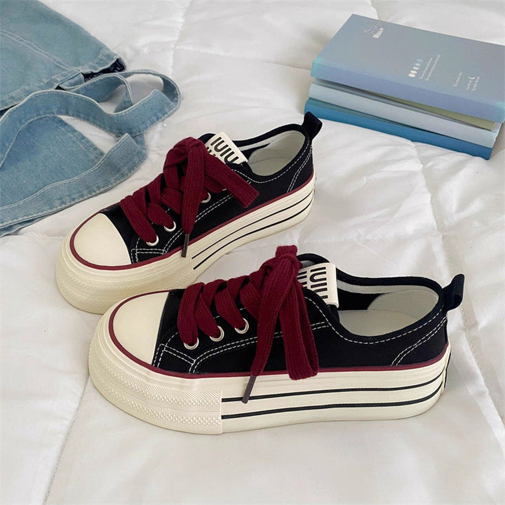 Damen Trendige Sneaker mit dicker Sohle und modischen Details Echo Archiv