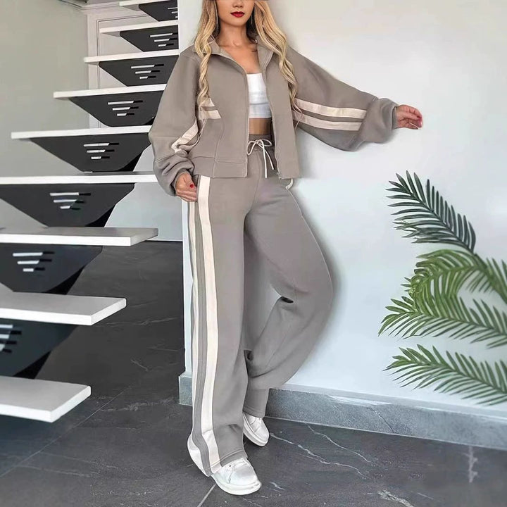 Damen nan athletisches Zweiteiler-Set aus French Terry mit Reißverschluss Cropped Jacke und weitem Highwaist Jogger Echo Archiv