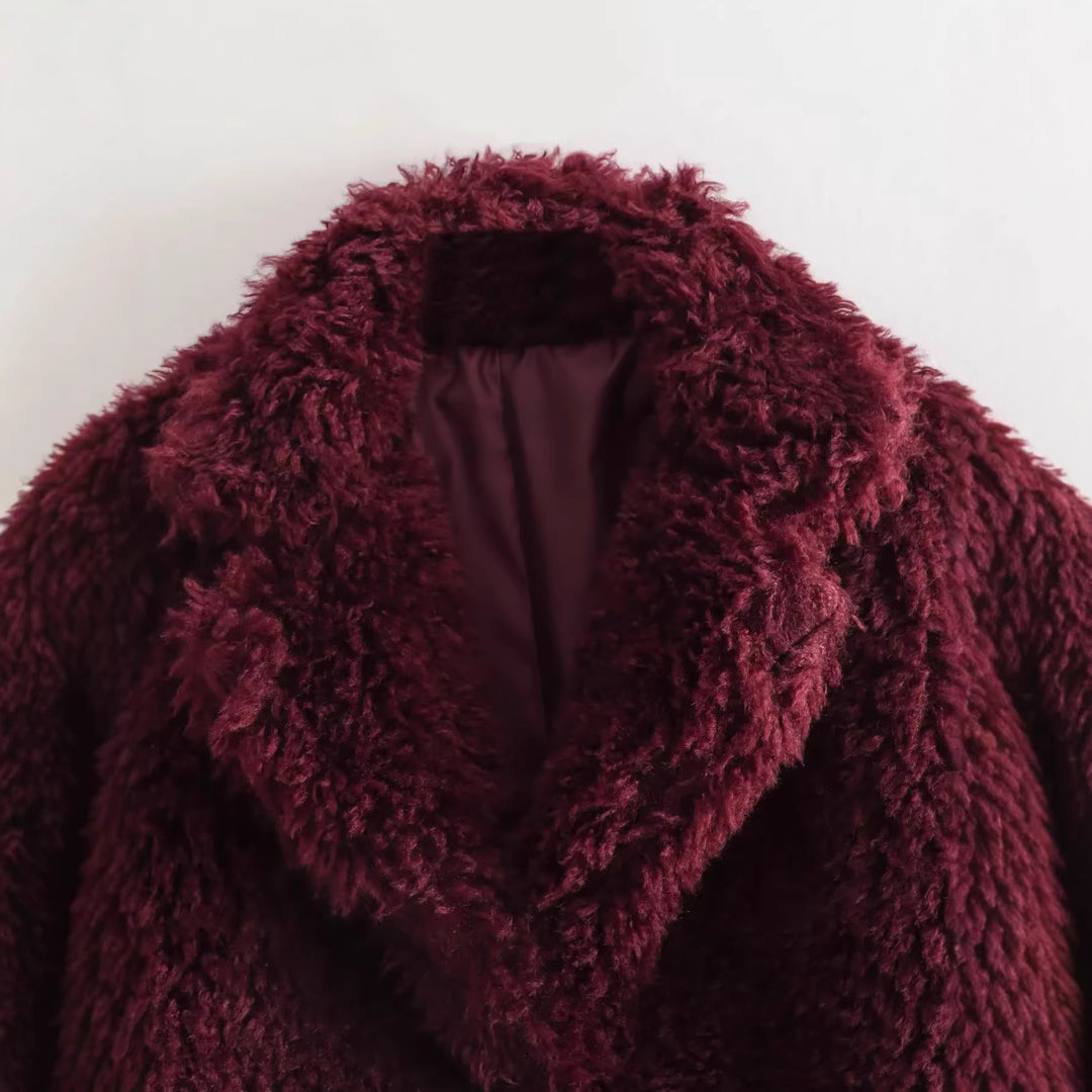 Damen kurz geschnittene Teddy-Jacke mit großem Reverskragen und wattiertem Futter – Célinea