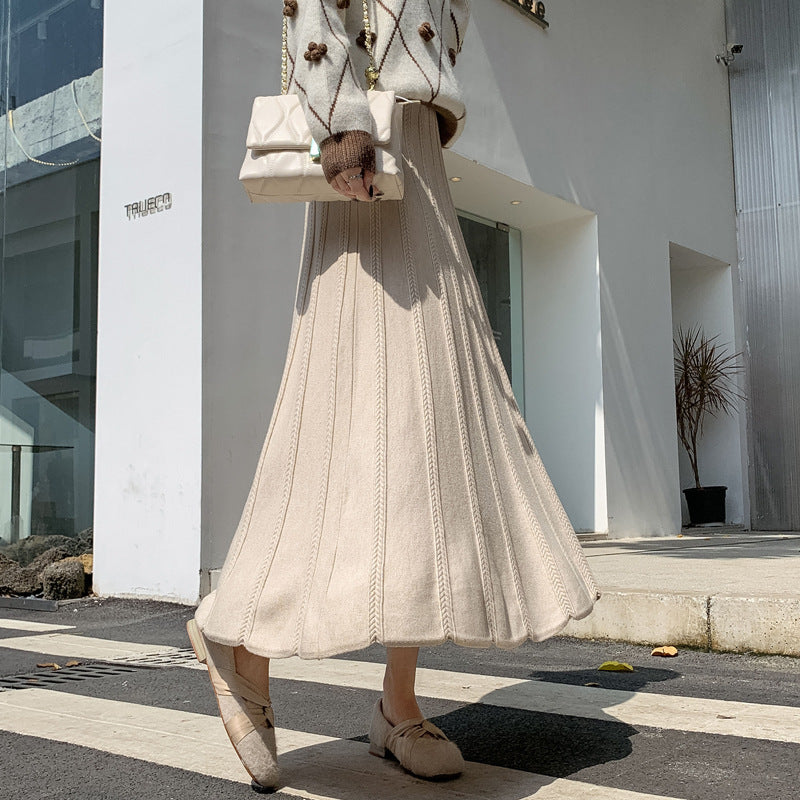 Damen Eleganter Plissee-Midirock aus Strick Echo Archiv