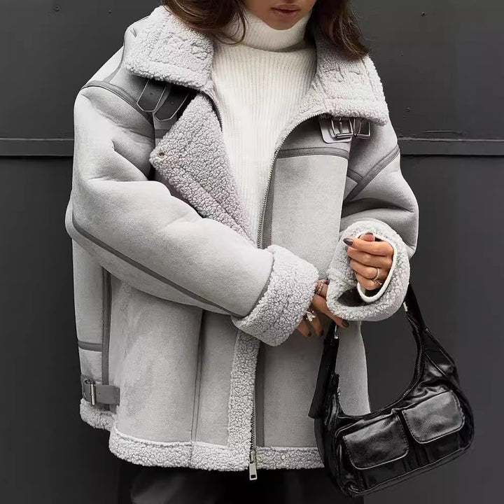 Damen Weit geschnittene Lammfellimitat-Fliegerjacke mit Kunstfellfutter Echoarchiv
