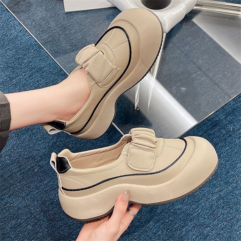 Damen Komfortable Slip-On Sneakers mit modischem Design und stabiler Sohle Echo Archiv
